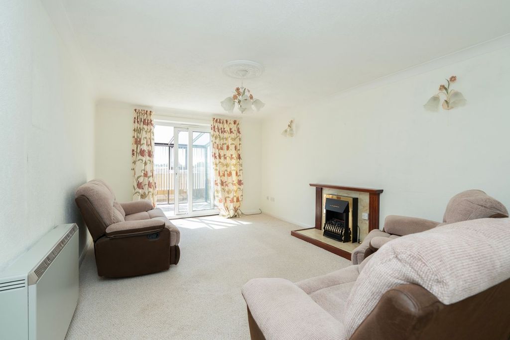 Property photo 3 of 11