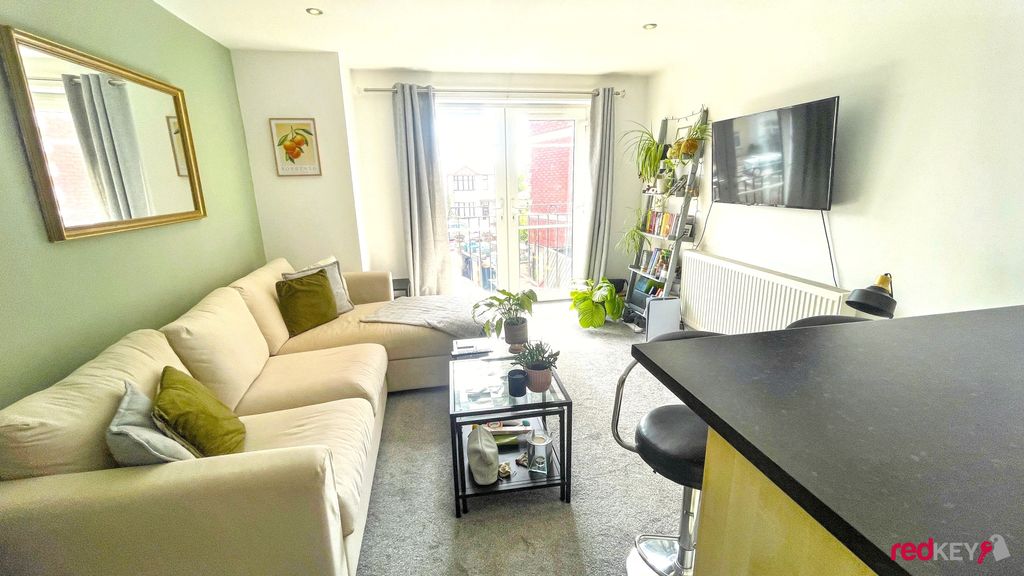 Property photo 2 of 6 Lounge