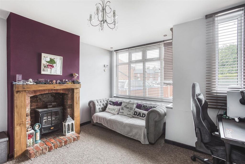 Property photo 2 of 16