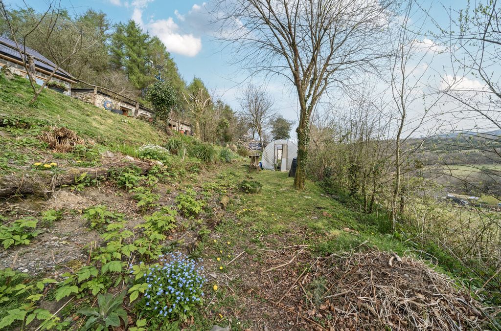 Property photo 3 of 23