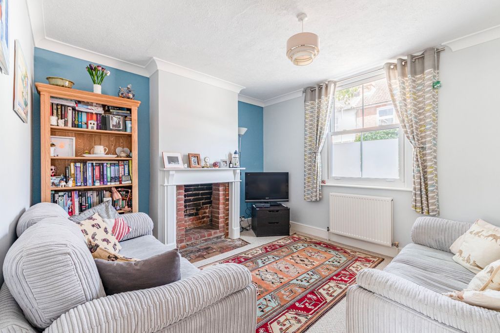 Property photo 2 of 17 Picture No. 21