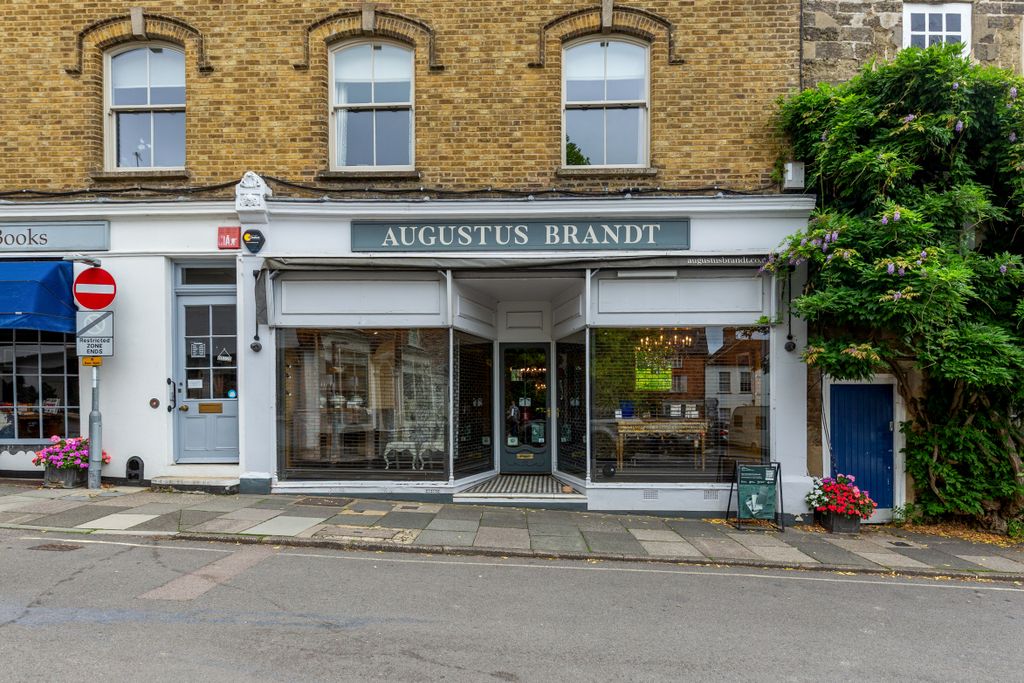 Property photo 2 of 10 Clifford House, Market Square, Petworth, Gu28 0Ah