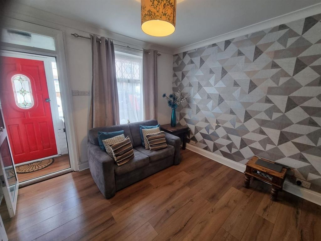 Property photo 2 of 4