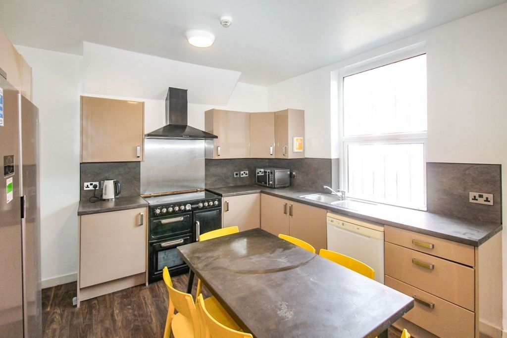 Property photo 3 of 16 Picture No. 36