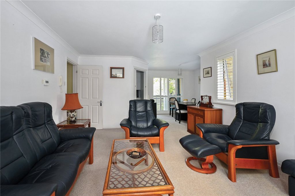 Property photo 2 of 13 Picture No. 12