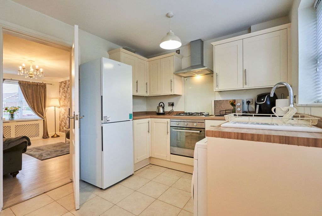 Property photo 3 of 25