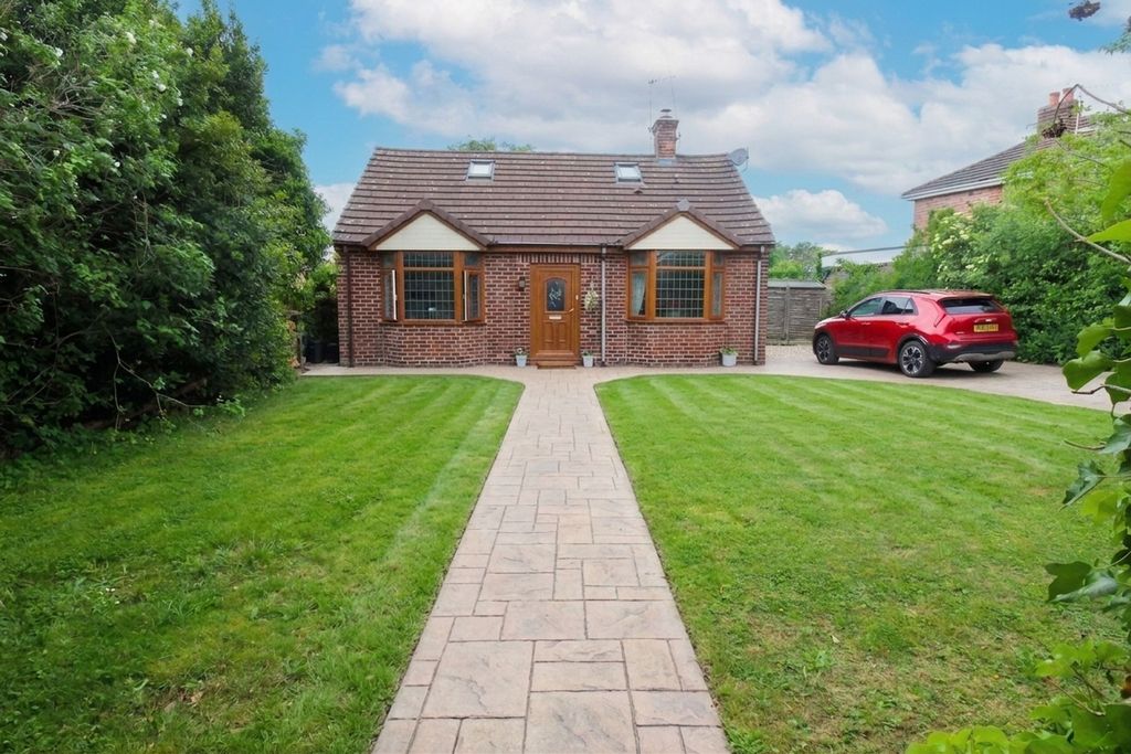Property photo 1 of 32