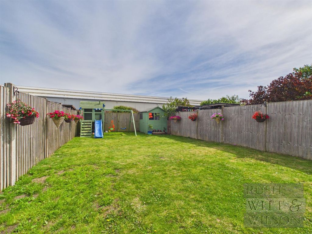 Property photo 2 of 30