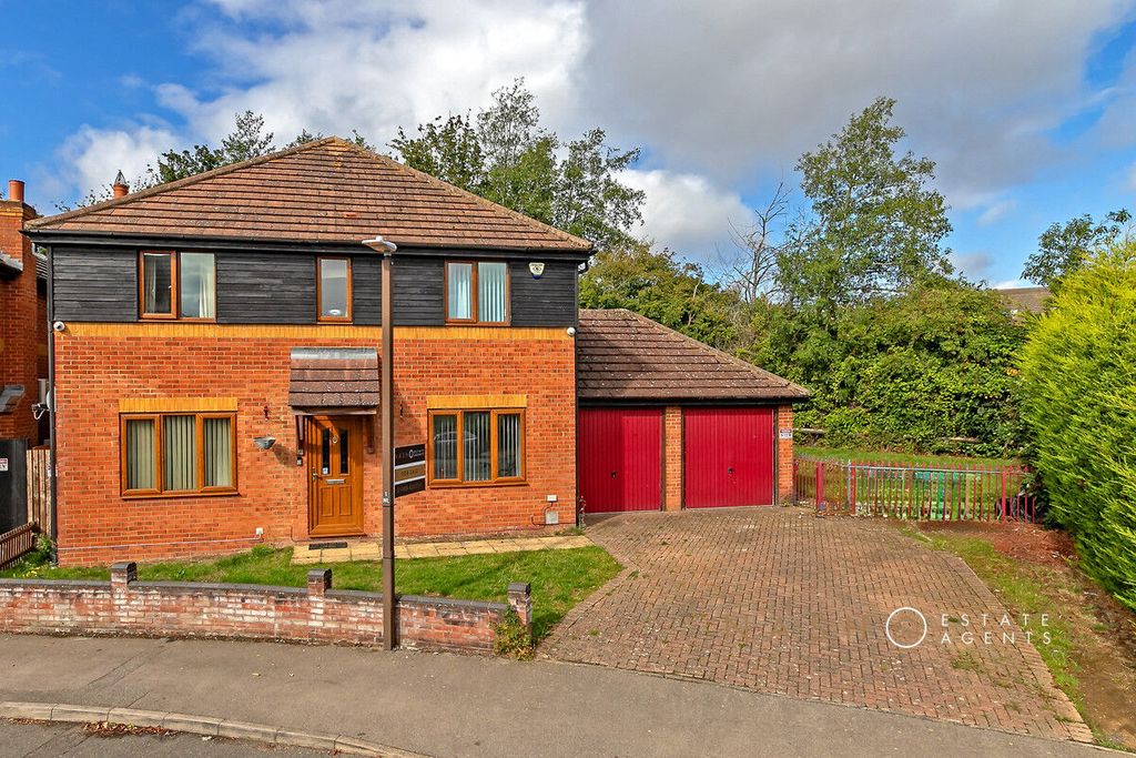 Property photo 1 of 26