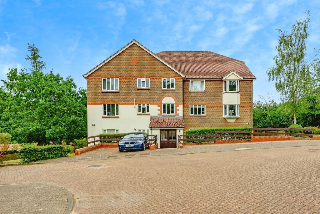 Property photo 3 of 16