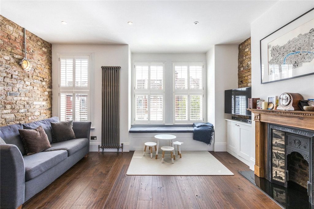 Property photo 1 of 11 Reception Room