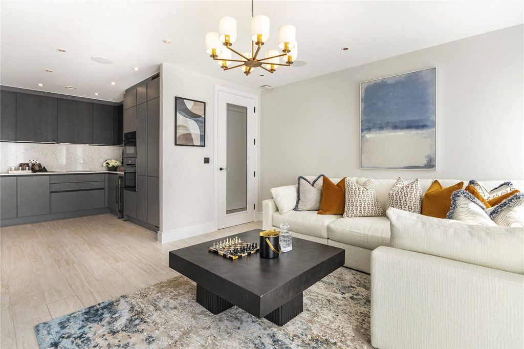 Property photo 1 of 18 The Exchange