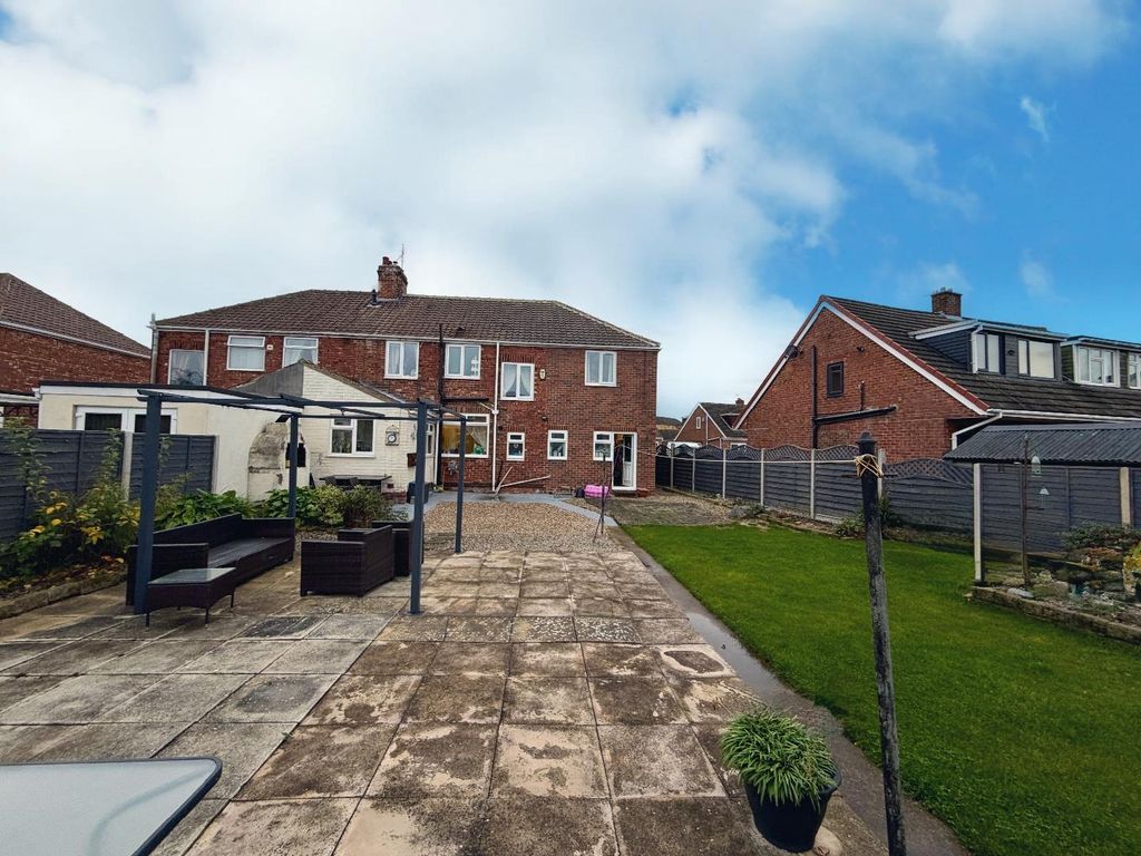 Property photo 2 of 7 Rear