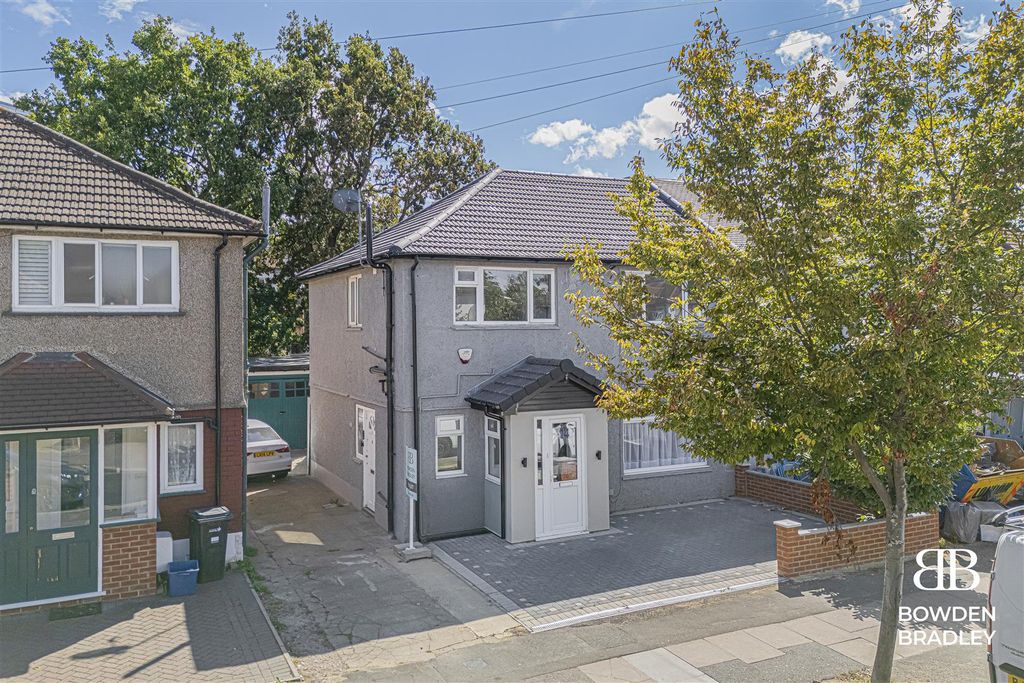 Property photo 1 of 12 Front