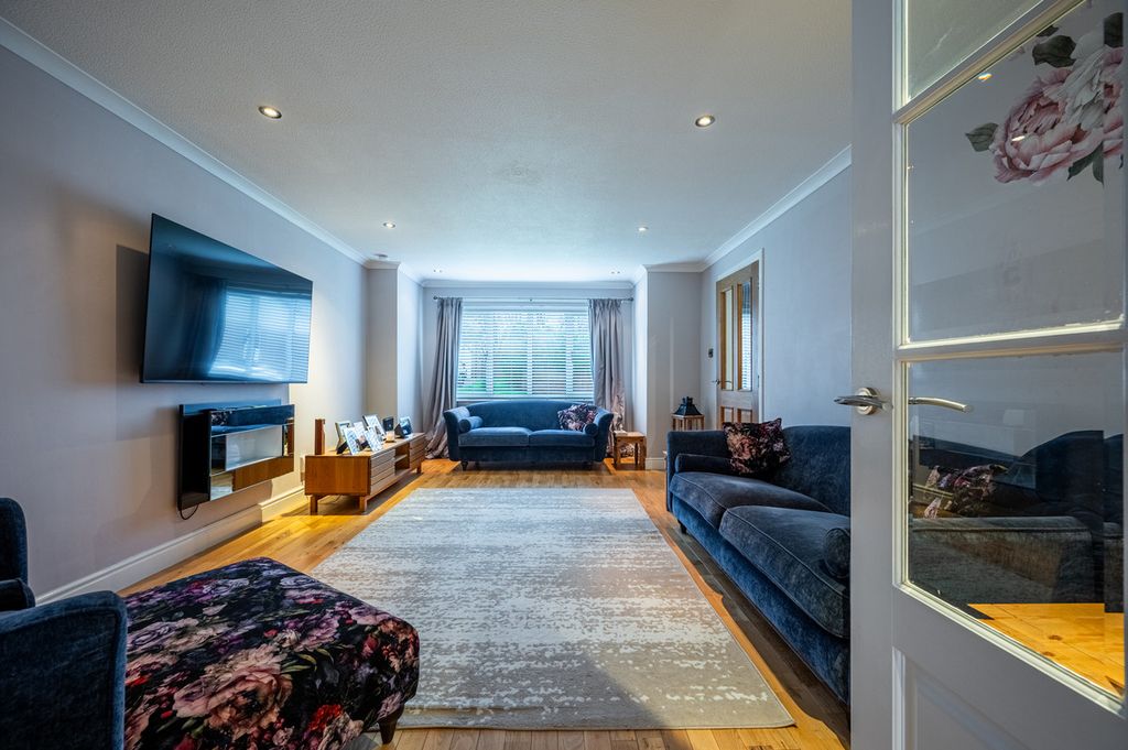 Property photo 2 of 24