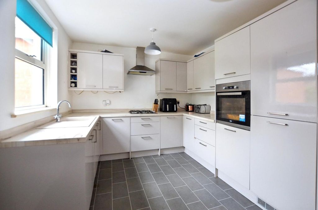 Property photo 2 of 12 Kitchen/Diner