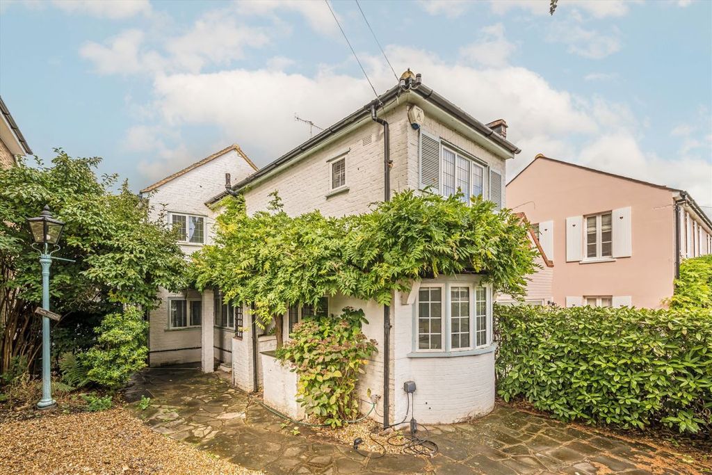 Property photo 1 of 9