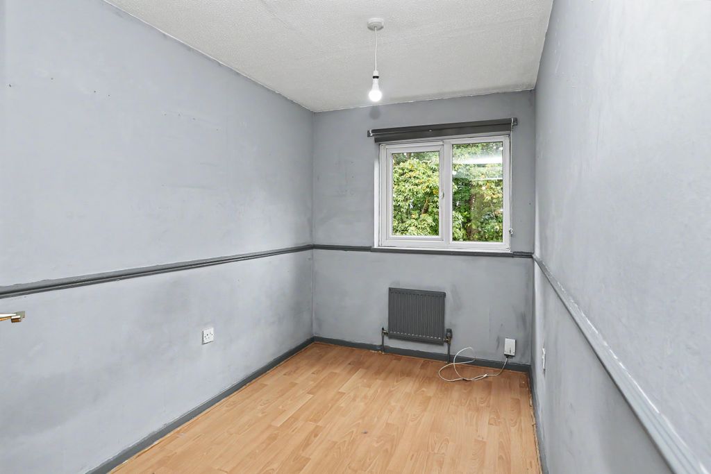 Property photo 3 of 10 9 Miniott Walk, Hemlington, Middlesbrough, Cleveland, Ts8 9Na