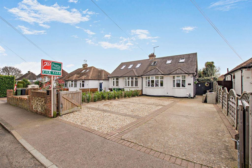 Property photo 1 of 19 Front External