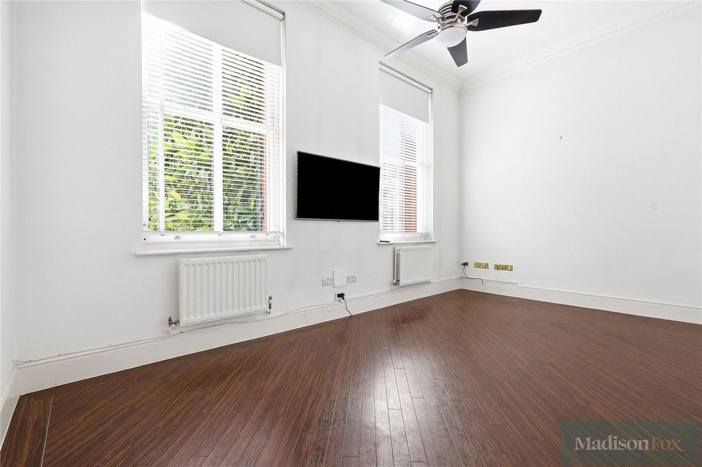 Property photo 3 of 17 Picture No. 07