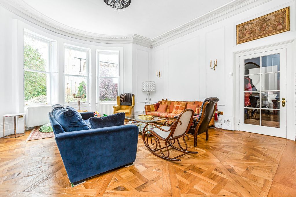 Property photo 2 of 13 Reception