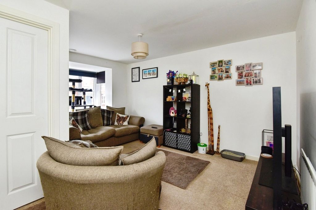Property photo 3 of 20 Pbox-Img.Jpg