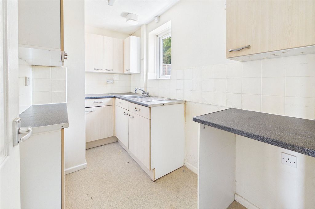 Property photo 3 of 13 Kitchen