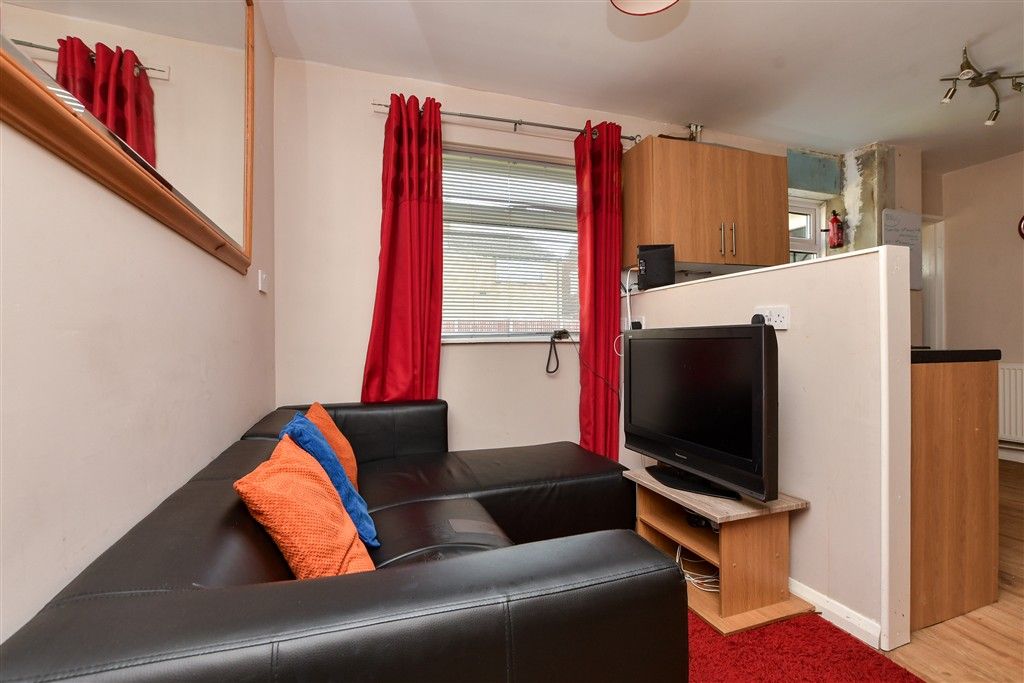 Property photo 3 of 10 Kitchen/Diner