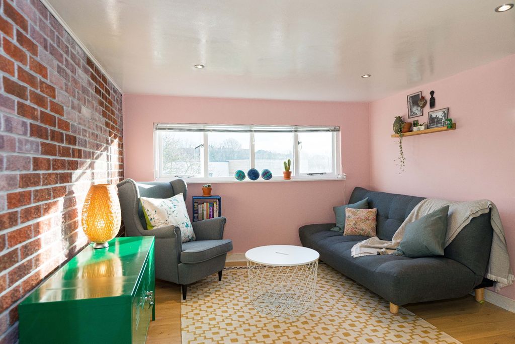 Property photo 2 of 15