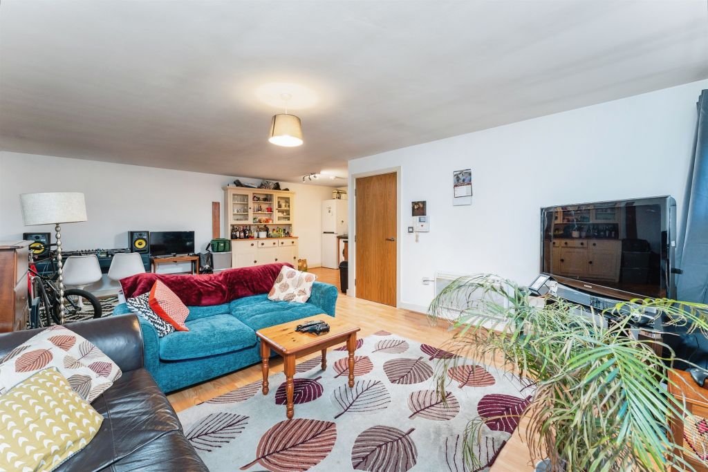 Property photo 3 of 15