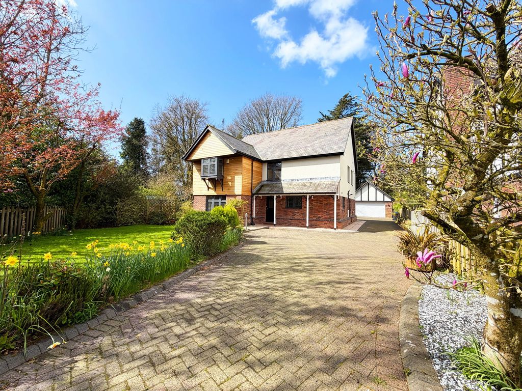 Property photo 1 of 21