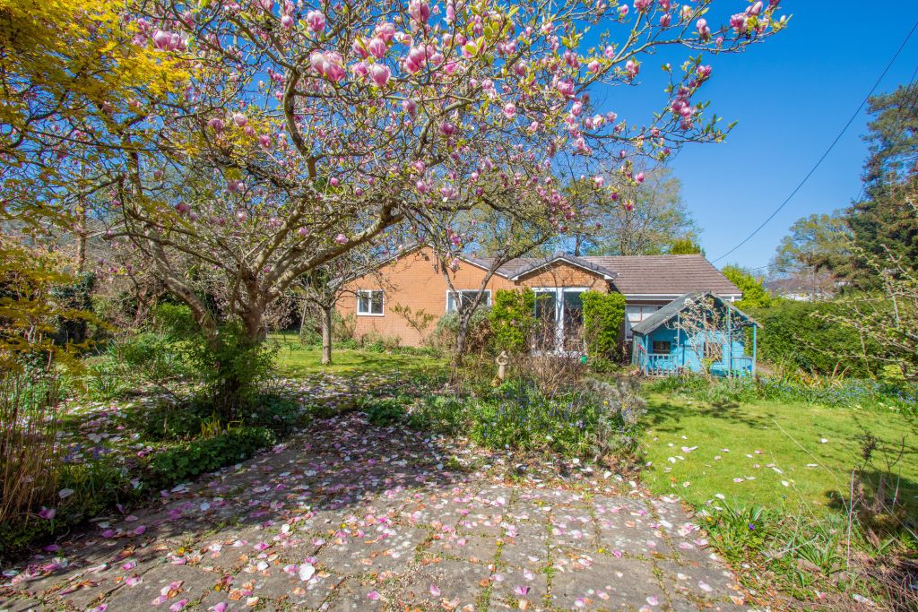 Property photo 1 of 32