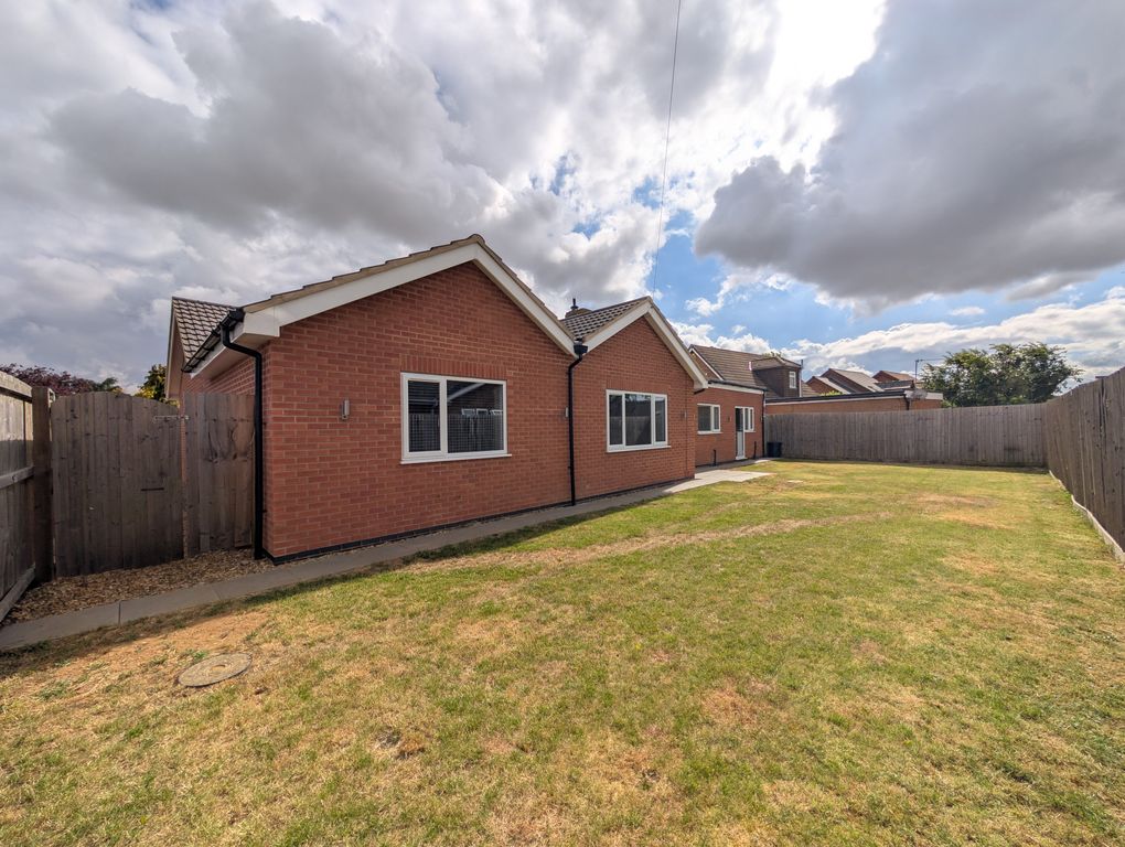 Property photo 3 of 32