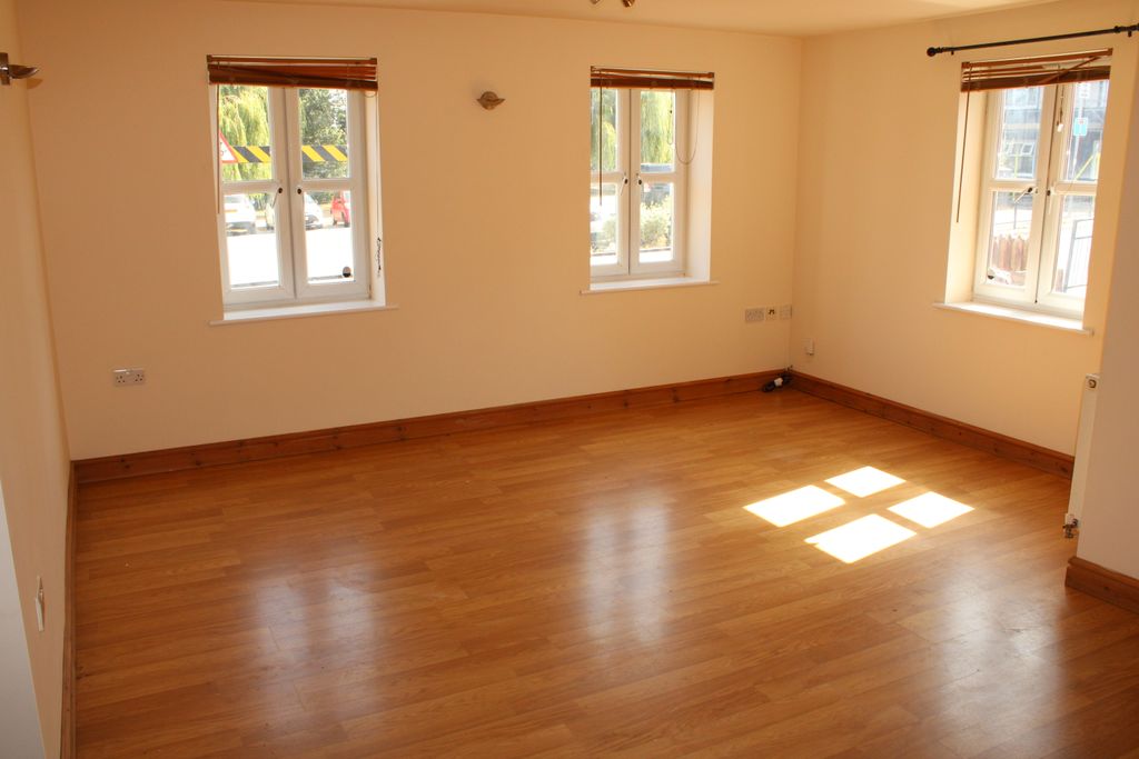 Property photo 3 of 8