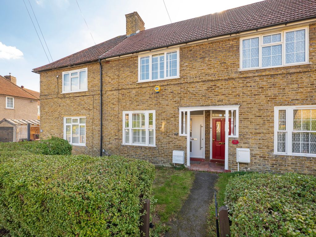 Property photo 1 of 11 Outside