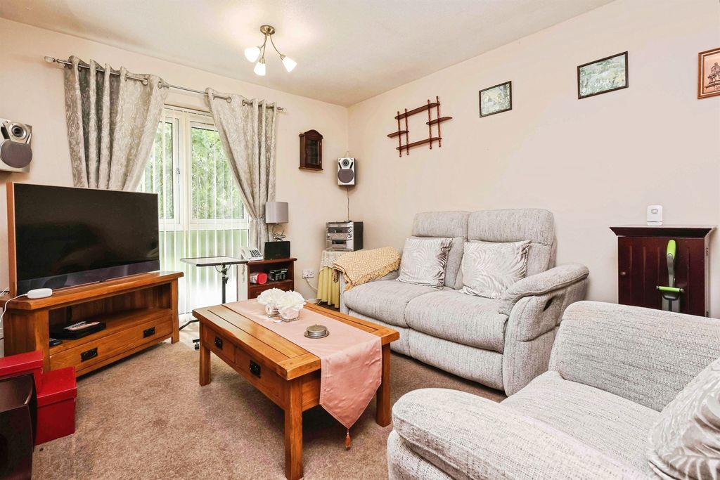 Property photo 3 of 13