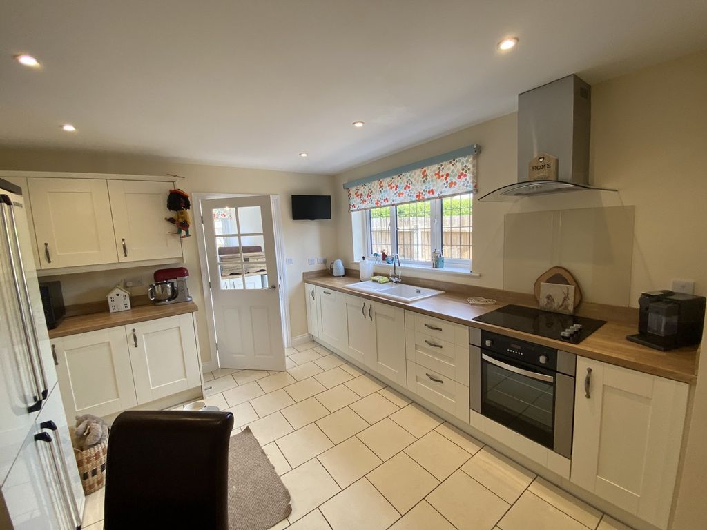 Property photo 2 of 11 Picture No. 06