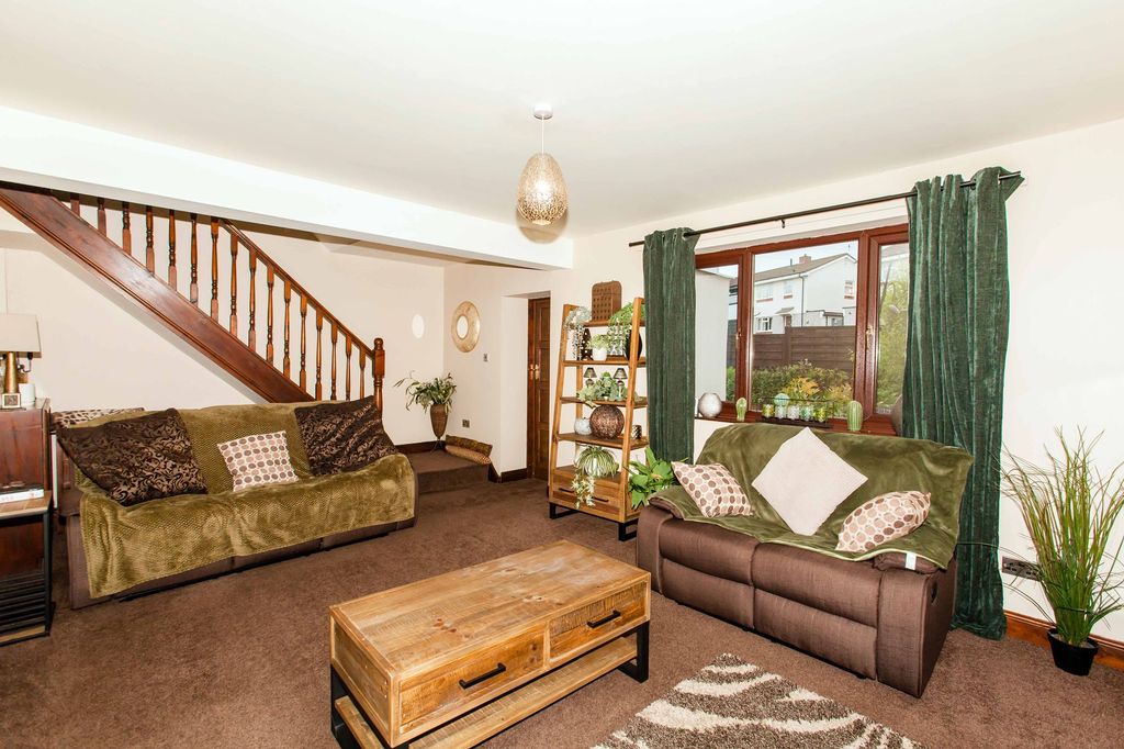 Property photo 3 of 30