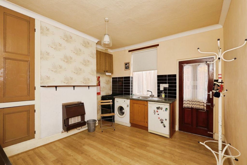 Property photo 3 of 18 Pbox-Img.Jpg