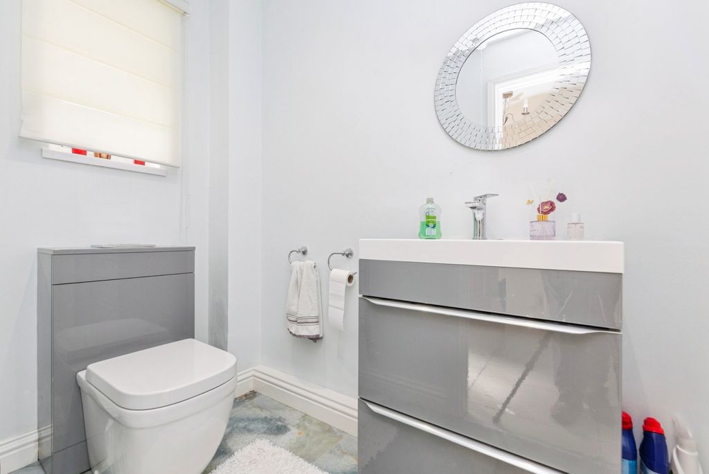 Property photo 2 of 19 Pbox-Img.Jpg