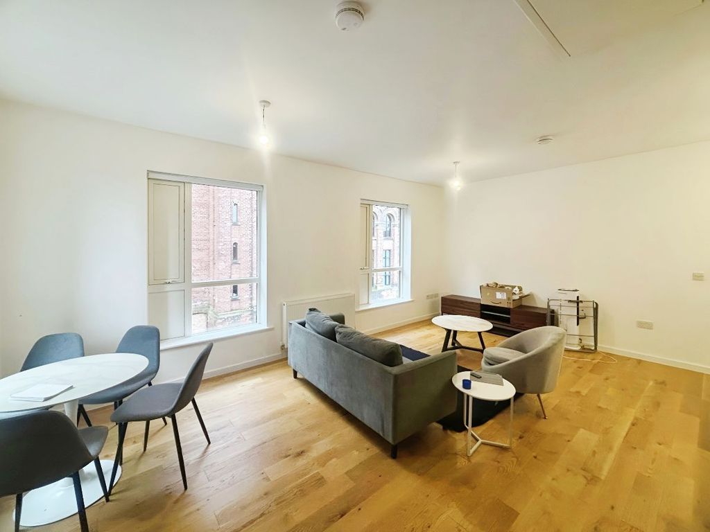 Property photo 3 of 11