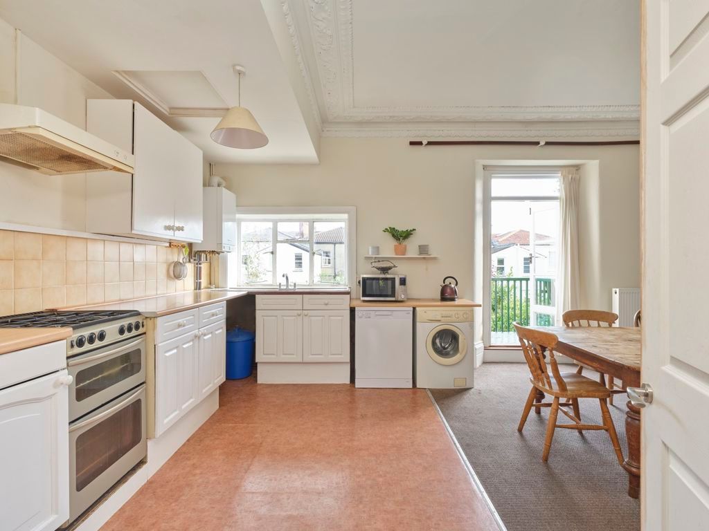 Property photo 3 of 17 Kitchen/Dining Room