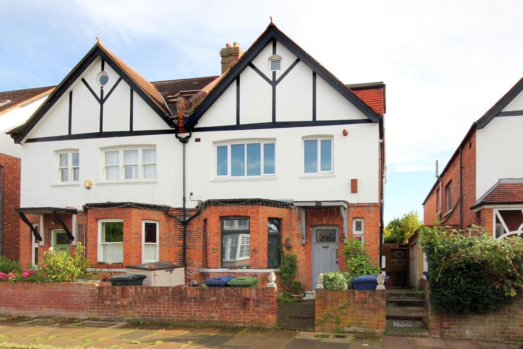 Property photo 1 of 12