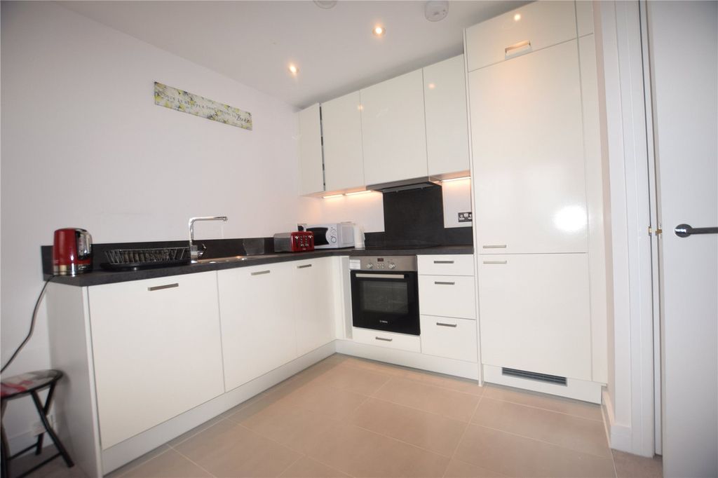 Property photo 3 of 6 Kitchen