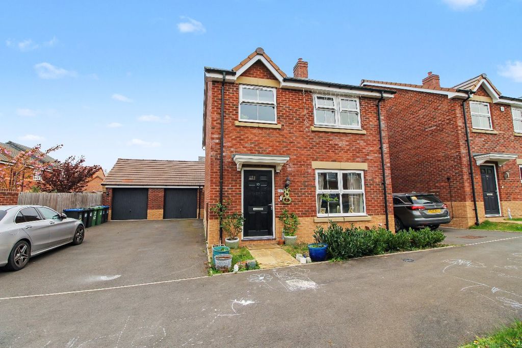 Property photo 1 of 16