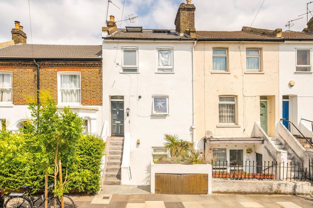 Property photo 1 of 7