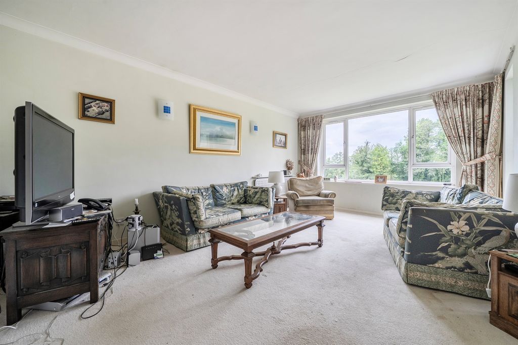 Property photo 3 of 12