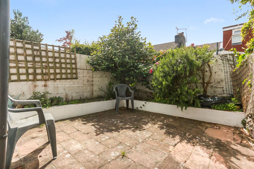 Property photo 3 of 15