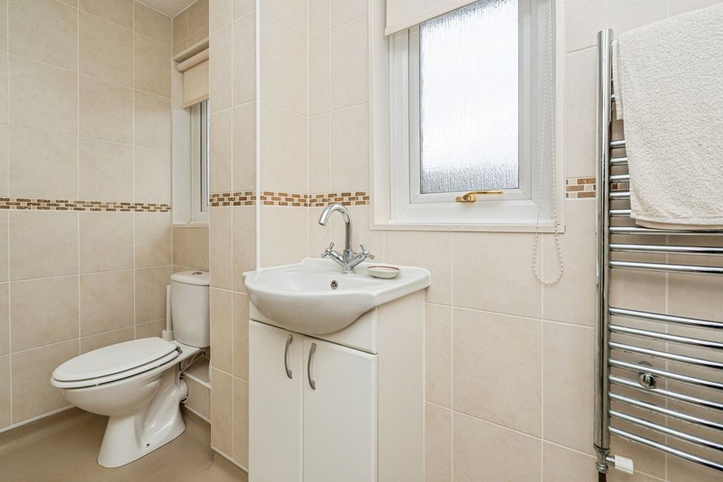 Property photo 3 of 12 Pbox-Img.Jpg