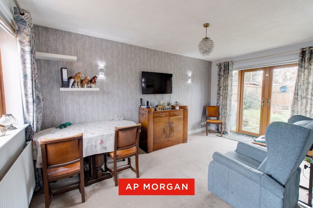 Property photo 2 of 13 Picture No. 10